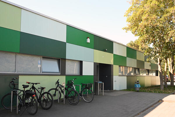 Sachsenhausen Sporthalle Oberschule außen