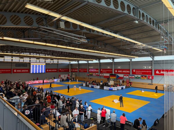 600 Judoka traten beim Autohaus-Lambeck-Cup 2026 in der MBS Arena gegeneinander an.