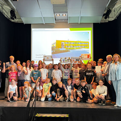 Oranienburger Sch&uuml;ler werden f&uuml;r ihr Engagement beim Klimaschutz geehrt.