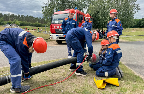 Am 13. Juni fand im Tier- und Freizeitpark Germendorf der diesj&auml;hrige, traditionelle Stadtjugendfeuerwehr-Ausscheid statt. 