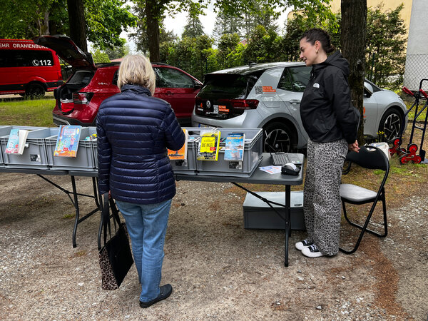Oranienburgs Fahrbibliothek tourt auch im Sommer durch die Stadt