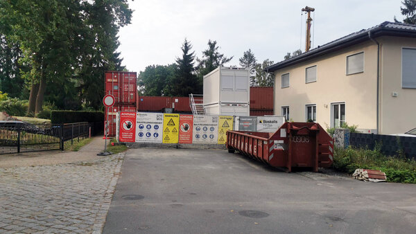 In der Bachstelzenwiese muss am 2.9. wahrscheinlich eine Bombe entsch�rft werden. Die Vorbereitungen laufen.