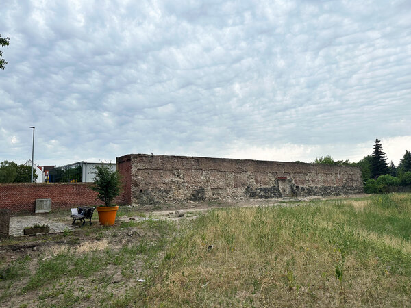 Der Erinnerungsort KZ Oranienburg wird neugestaltet. Die Er�ffnung ist f�r November geplant.