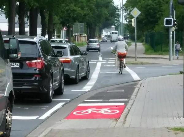 Schutzstreifen f�r Radfahrer