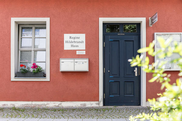 Eingang Regine-Hildebrandt-Haus