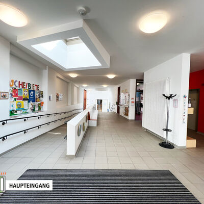 EKT Foyer