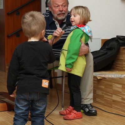 Die Kinder sangen und ...