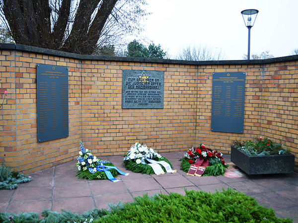 Denkmal f�r das ehemalige J�dische Bethaus in der Oranienburger Havelstra�e.