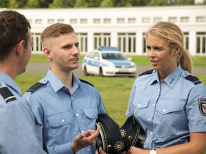Polizeianw&auml;rter/innen in der Polizeihochschule in Oranienburg