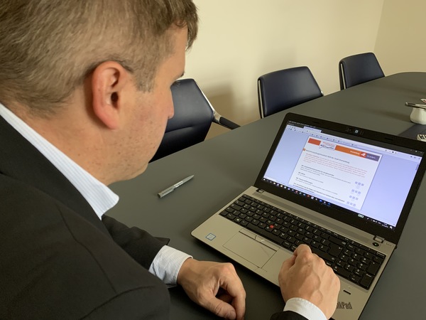 B�rgermeister Alexander Laesicke hat bereits an der Onlineabstimmung zum B�rgerhaushalt teilgenommen.
