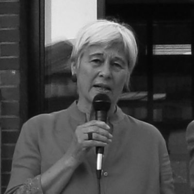 Minette von Krosigk bei einer Stolpersteinverlegung 2009. Sie verstarb am 28.09.2020.