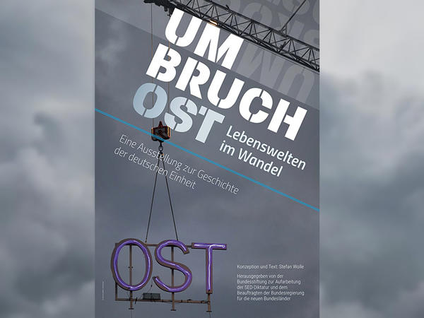 Die Ausstellung �Umbruch Ost� ist sowohl in der Stadt- als auch in der Kreisverwaltung Oranienburg (bis 4.11.2020) zu sehen.