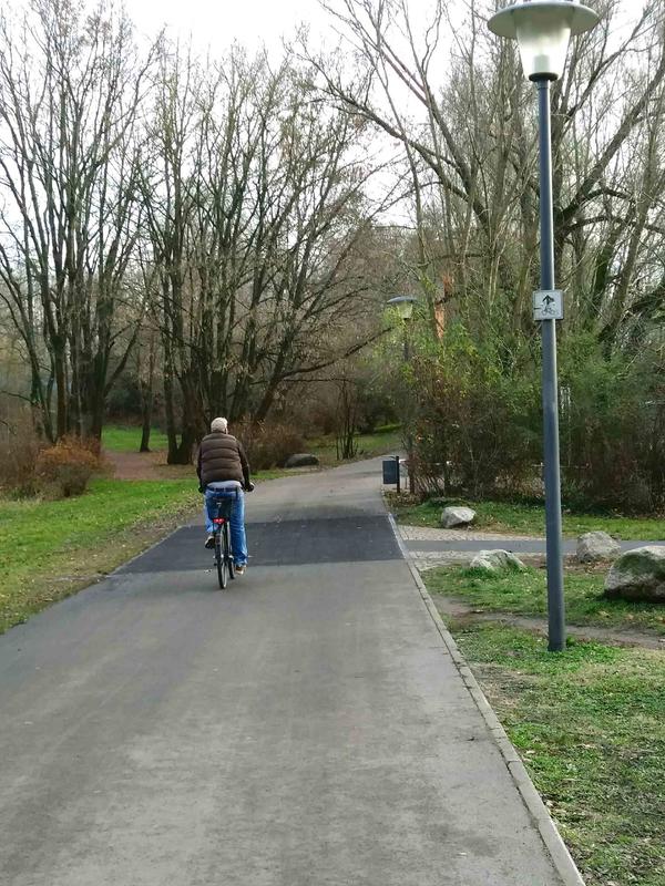 Auch der Uferweg an der Havel wurde an einigen Stellen, hier in H�he der Skateanlage, saniert.