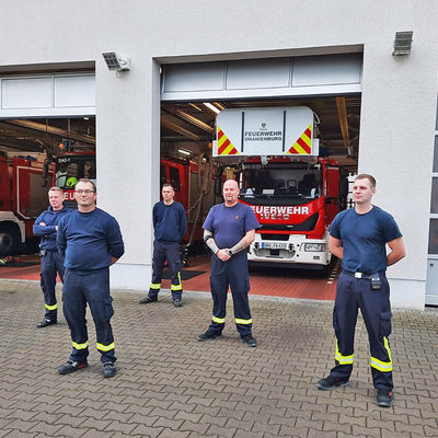 Auch sie schieben &uuml;ber Weihnachten Dienst f&uuml;r unsere Sicherheit: Oranienburgs Feuerwehrleute Michael Greese, Andreas Feske, Florian Br&uuml;lke, Sascha Gellert und David Herholz. Dankesch&ouml;n!