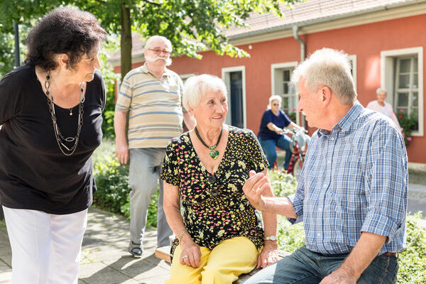 Seniorinnen und Senioren am Regine-Hildebrandt-Haus