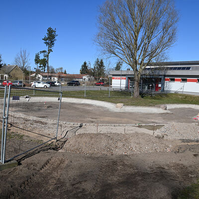 Ein neuer Spielplatz entsteht an der Sporthalle Germendorf