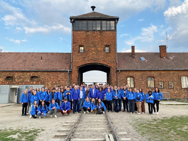 DIe Oranienburger Delegation zum �Marsch der Lebenden� am 28. April 2022 in Auschwitz