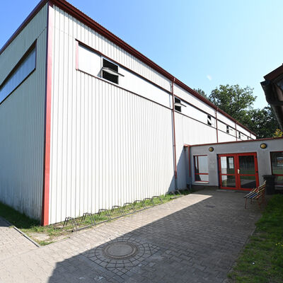 Friedrichsthal Sporthalle au&szlig;en