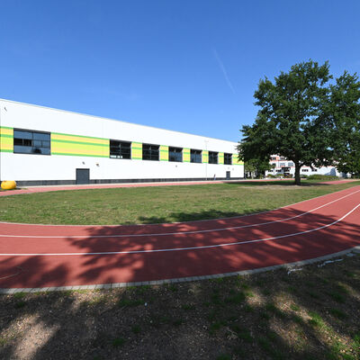 Oranienburg Comenius-Sporthalle au&szlig;en