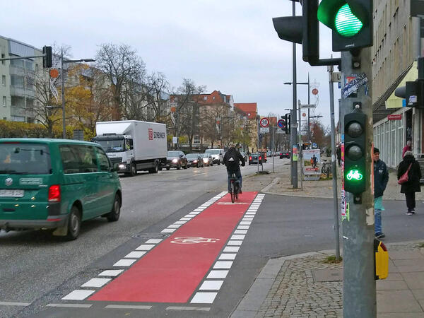 Bernauer Str. _Einm�ndungsbereich Lehnitzstra�e