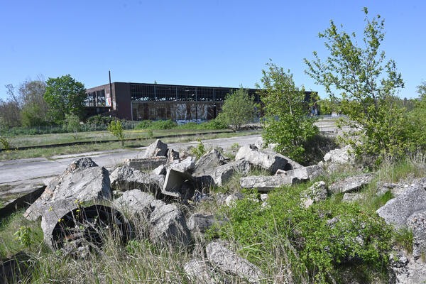 Oranienburg Flugplatz mit Einfliegerhalle