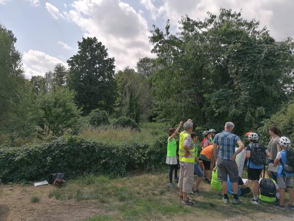 An dieser Stelle in der Friedrich-Ebert-Stra�e entsteht in K�rze ein neuer Spielplatz