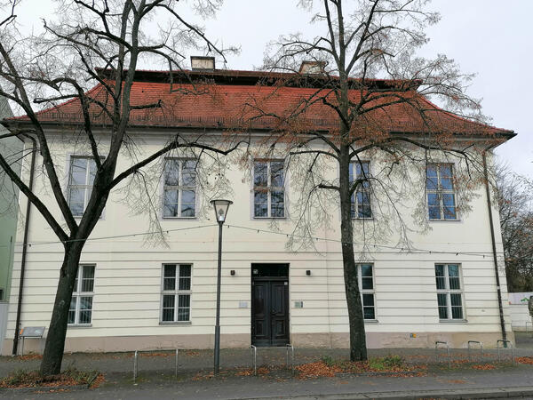 Damit es wieder genutzt werden kann, ist eine umfangreiche Sanierung der Decken im Amtshauptmannshaus erforderlich.
