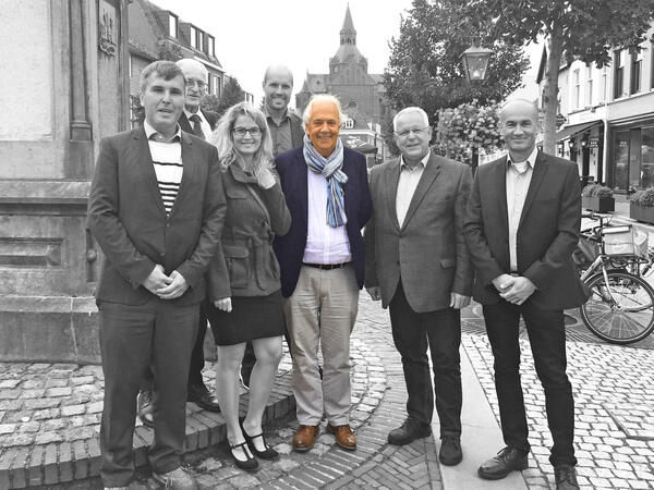 Einen Freund verloren: Besuch einer Oranienburger Delegation in der niederl�ndischen Partnerstadt Vught 2019 - in der Mitte der am 7.01.2024 verstorbene ehemalige Vize-B�rgermeister Peter Pennings.