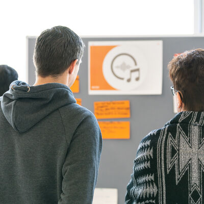 Die Ergebnisse wurden ausgeh&auml;ngt und vor Ort gleich mit den Erwachsenen diskutiert.