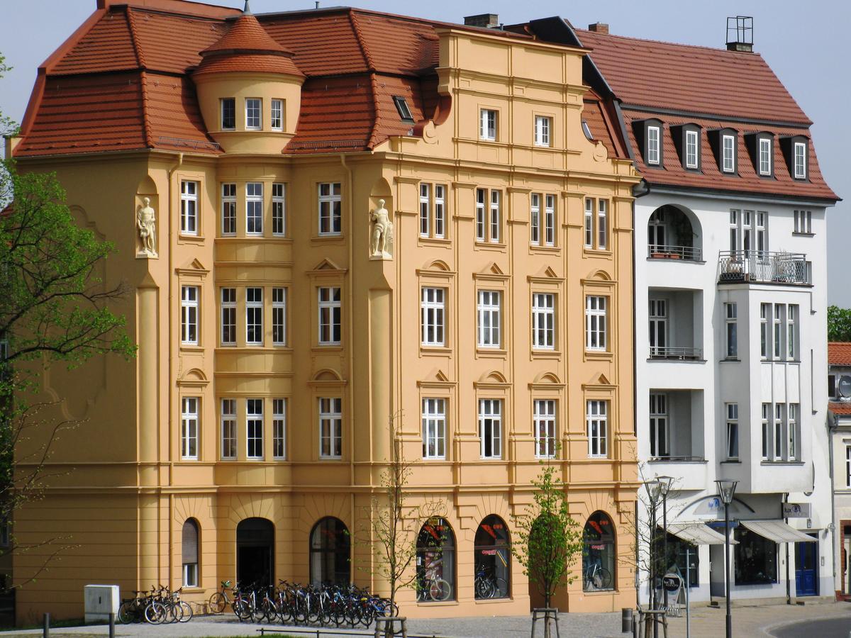 Bernauer Stra&szlig;e