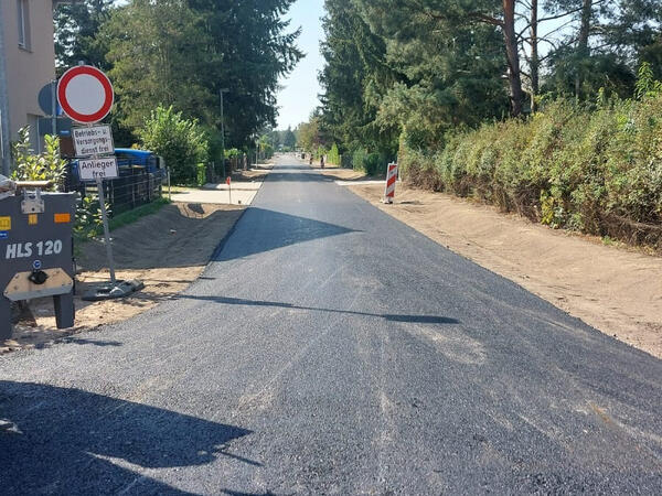 Die Weberstra�e in S�d wurde nach dem "Oranienburger Modell" instandgesetzt