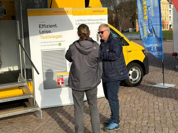 Die �Woche der W�rmepumpe� auf dem Oranienburger Schlossplatz wurde gut angenommen.