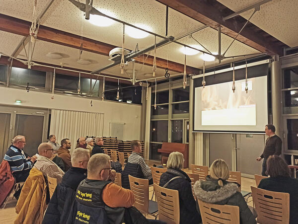 Adrian Hollenberg, Energieberater der Verbraucherzentrale Brandenburg, informierte im Oranienburger B�rgerzentrum �ber das Thema Heizungstausch.