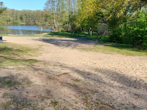 Die Badestelle "Wei�er Strand" wird neugestaltet.