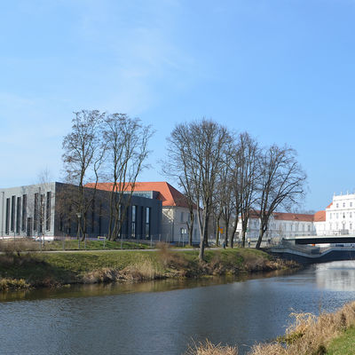 Stadtbibliothek Oranienburg (r&uuml;ckseitiger Blick &uuml;ber Havel)