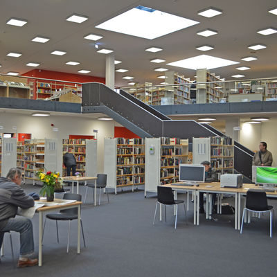 Stadtbibliothek_innen_4zu3