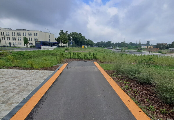 Weitere Aufwertung in der Walther-Bothe-Stra�e: Fu�- und Radweg am Langen Park wird ab Mitte August verl�ngert