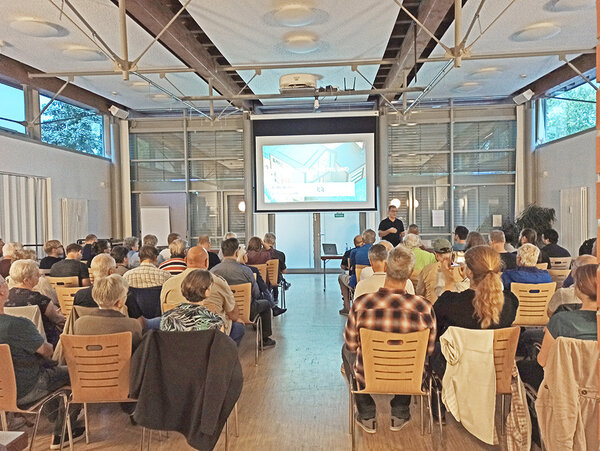 Gro�es Interesse beim Info-Abend zu privaten Photovoltaik-Anlagen im B�rgerzentrum